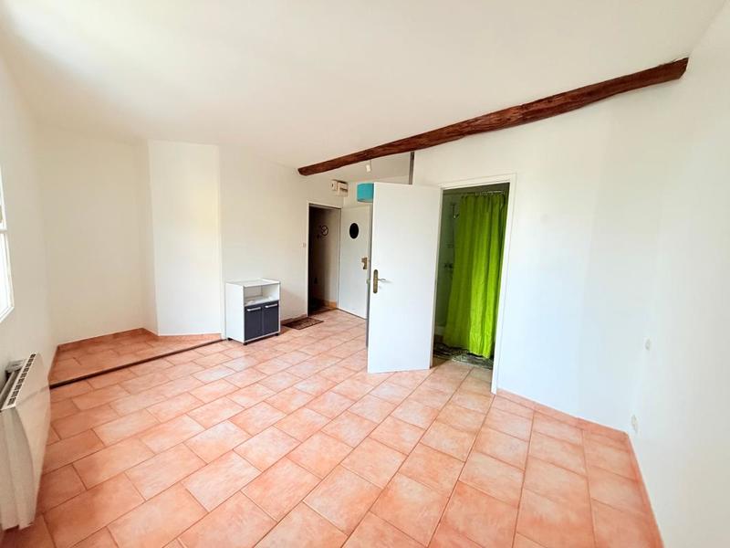 Studio - 25 m² - 1 pièce