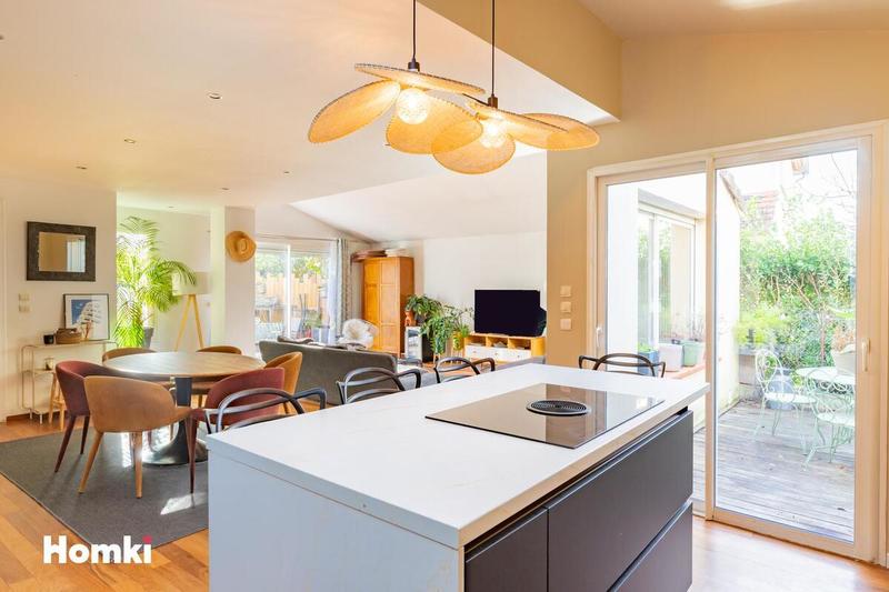 Maison - 158 m² - 6 pièces