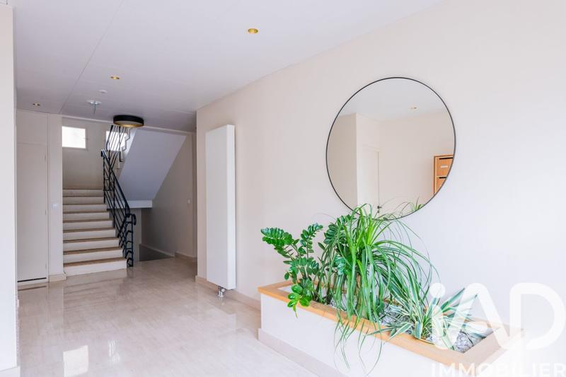 Appartement - 93 m² - 4 pièces