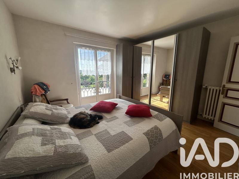 Maison - 221 m² - 6 pièces