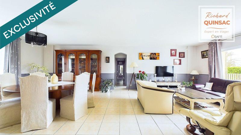 Maison - 208 m² - 9 pièces