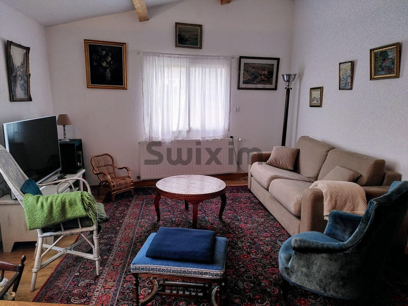 Propriété - 300 m² - 10 pièces