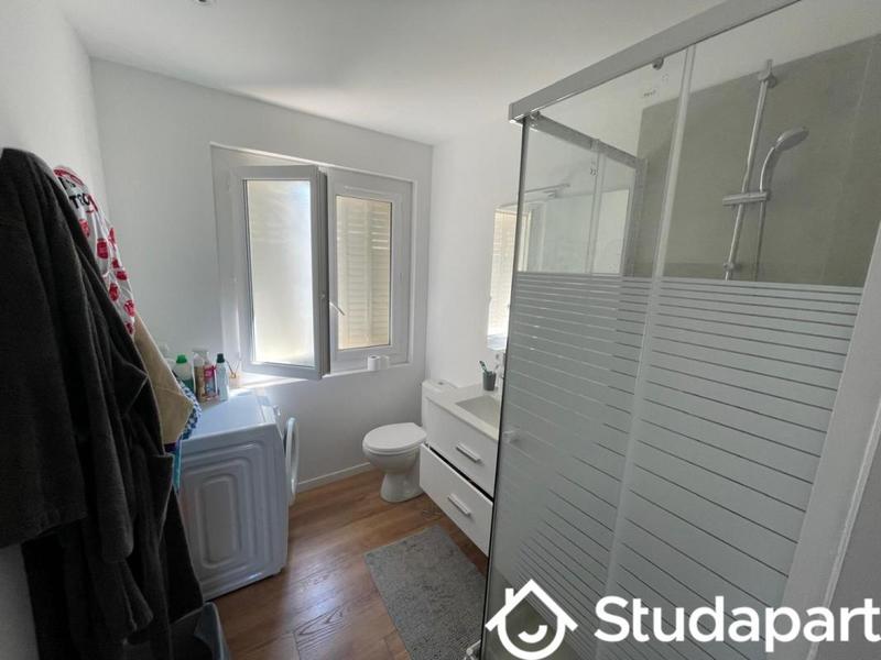 Chambre - 9 m² - 1 pièce