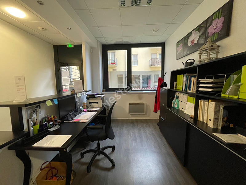 Bureau - 137 m² - 5 pièces