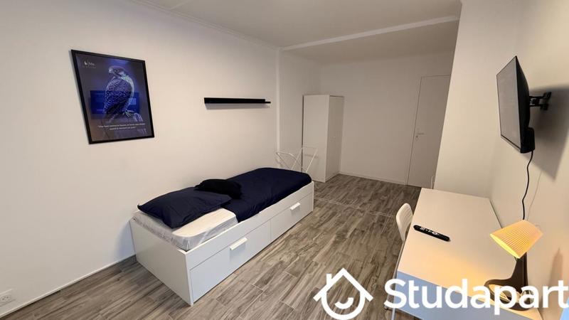 Chambre - 11 m² - 1 pièce