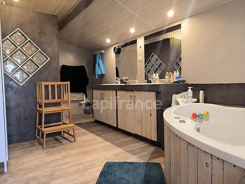 Maison - 142 m² - 4 pièces