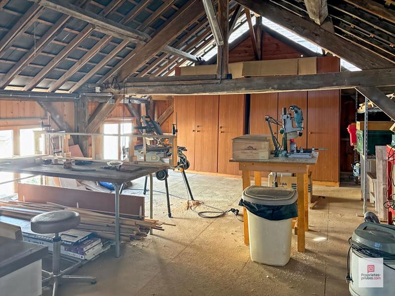 Maison - 244 m² - 10 pièces