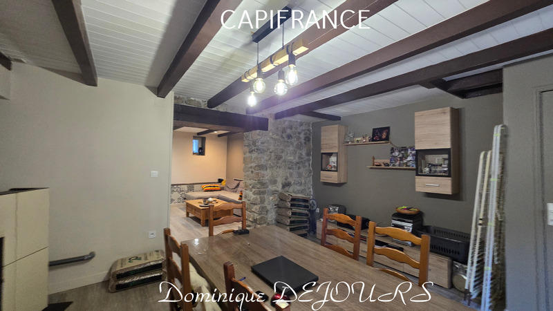 Maison - 110 m² - 4 pièces