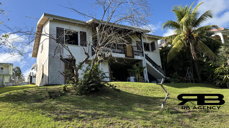 Maison - 84 m² - 4 pièces