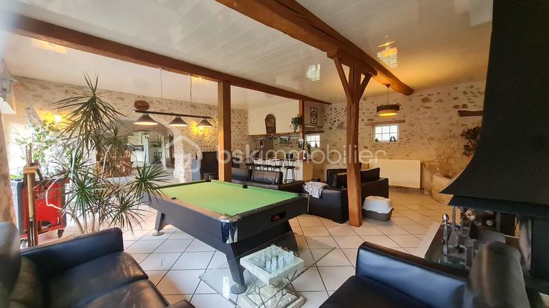 Maison - 245 m² - 6 pièces