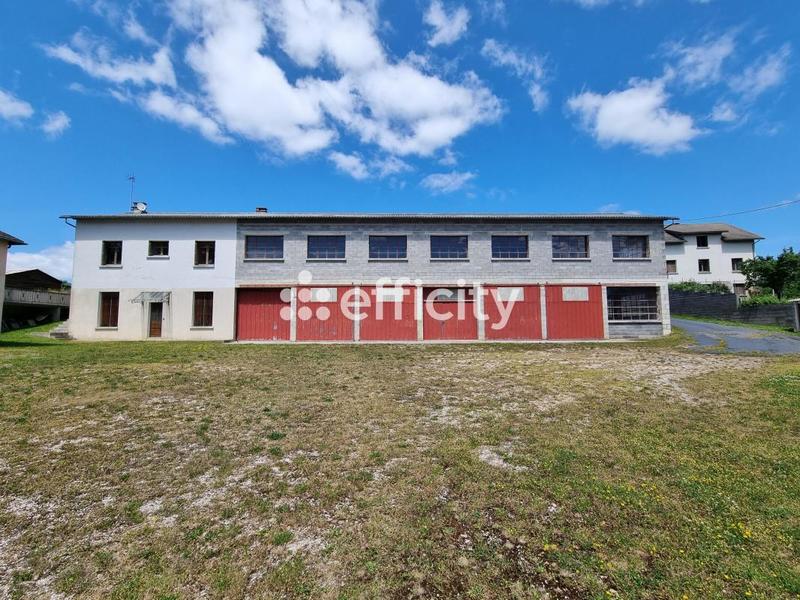 Maison - 350 m² - 15 pièces