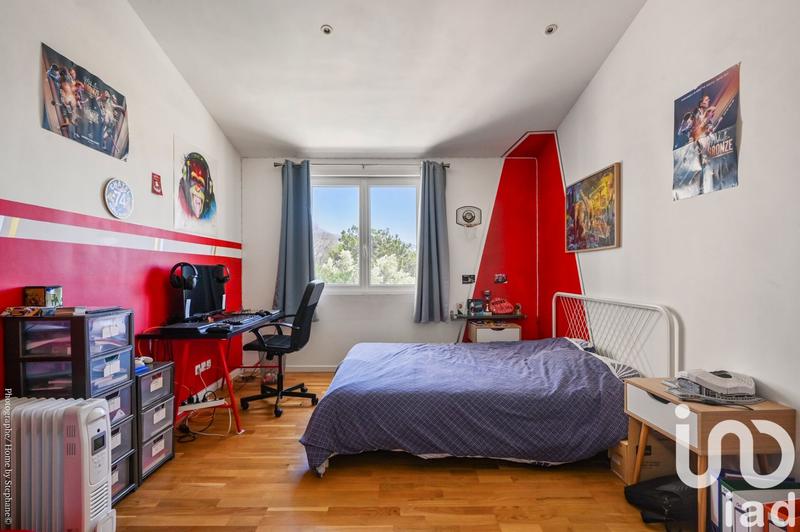 Maison - 233 m² - 8 pièces