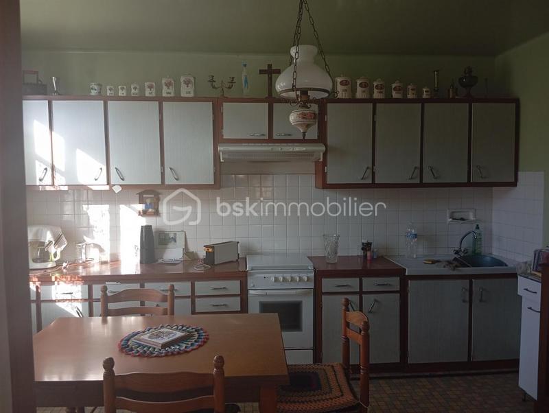 Maison traditionnelle - 97 m² - 6 pièces