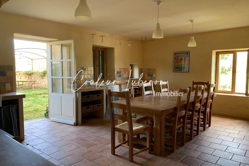 Propriété - 600 m² - 14 pièces