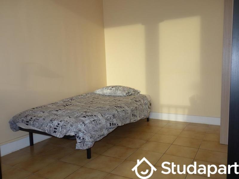 Chambre - 10 m² - 1 pièce