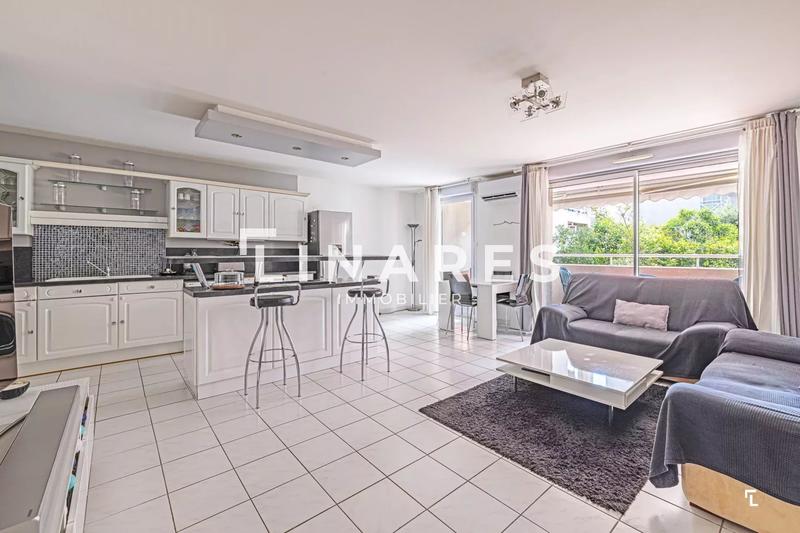 Appartement - 96 m² - 4 pièces