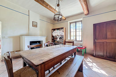 Maison de village - 280 m² - 14 pièces