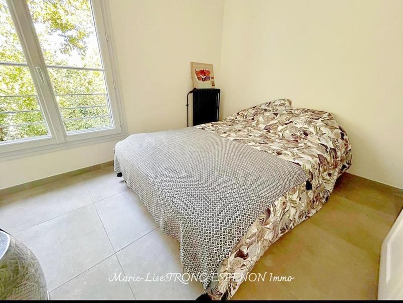 Maison - 180 m² - 8 pièces