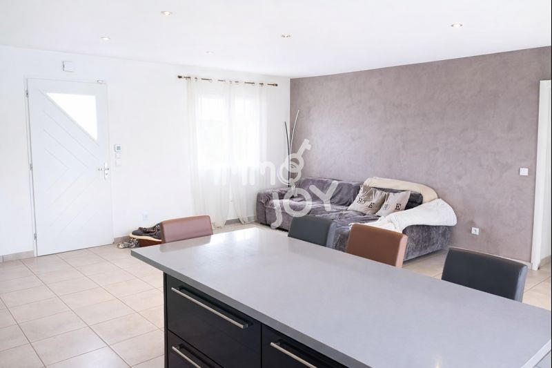 Maison - 96 m² - 4 pièces