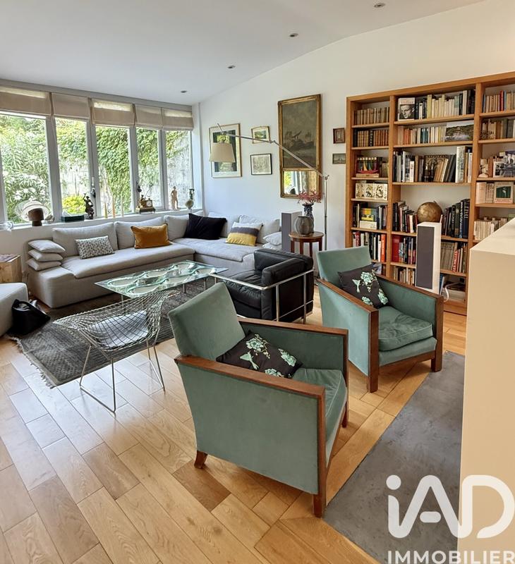 Maison - 215 m² - 8 pièces