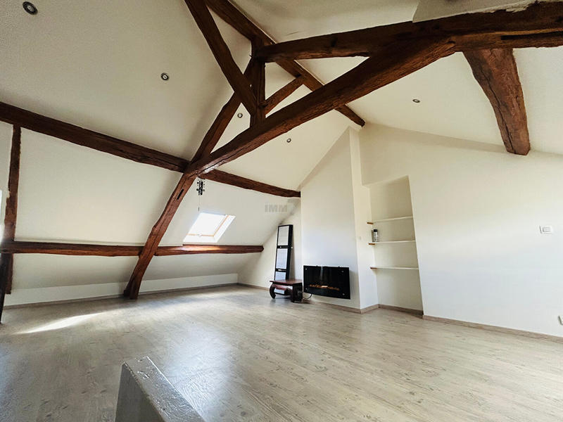 Maison - 216 m² - 6 pièces