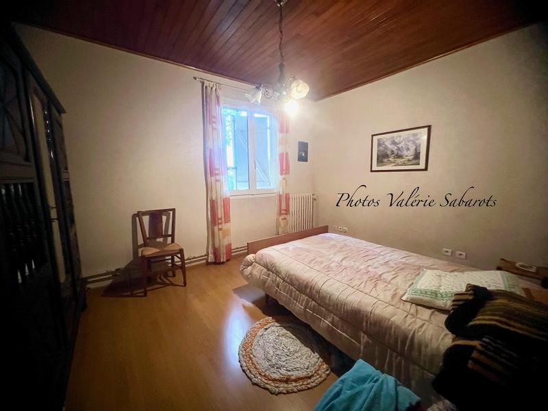 Propriété - 337 m² - 7 pièces