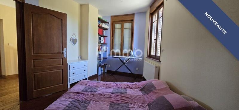 Maison - 220 m² - 9 pièces