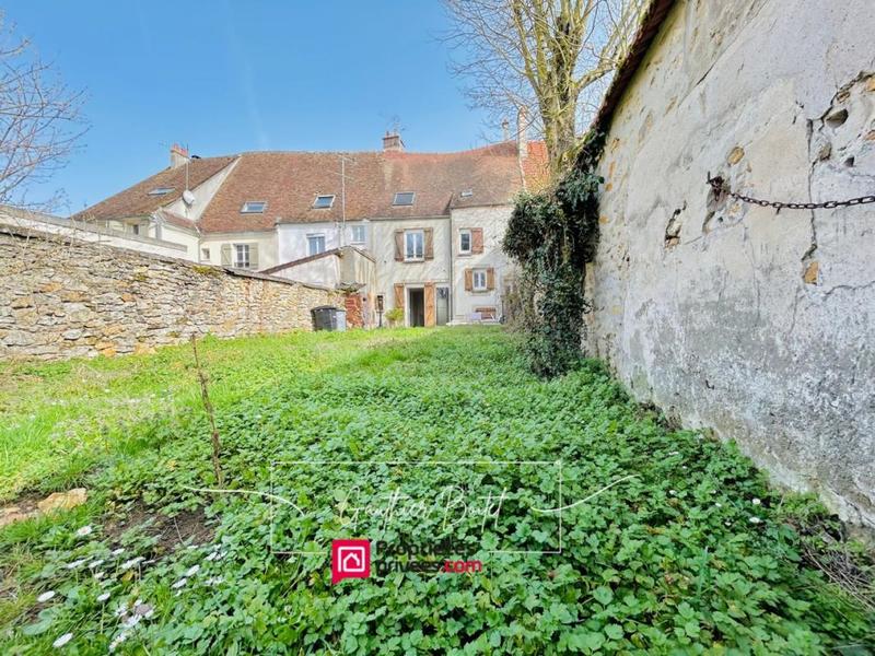 Maison - 167 m² - 8 pièces