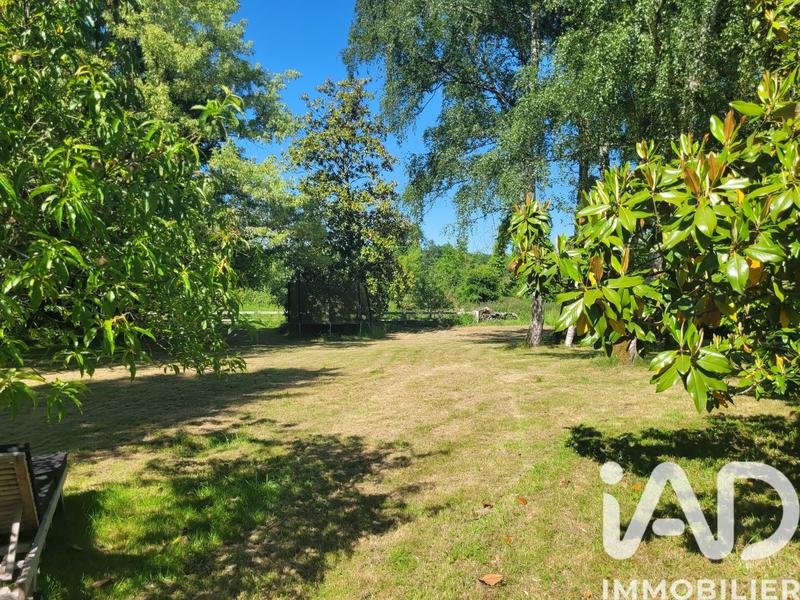 Maison - 280 m² - 10 pièces