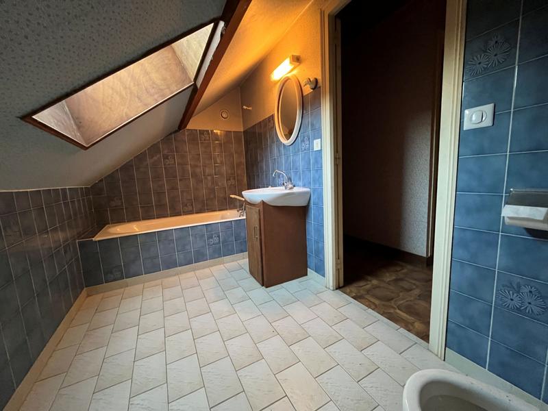 Maison traditionnelle - 171 m² - 7 pièces