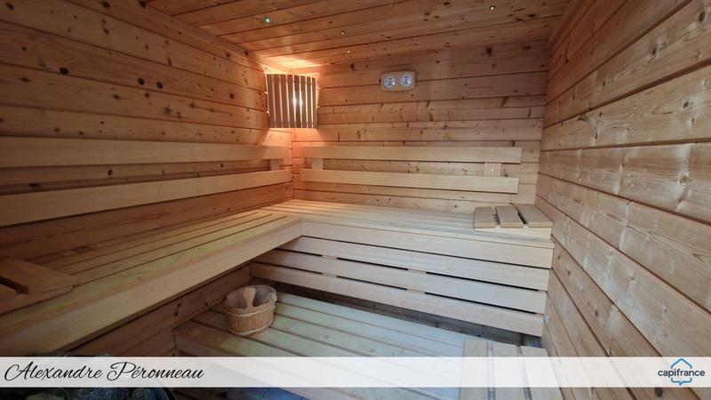 Villa - 285 m² - 9 pièces