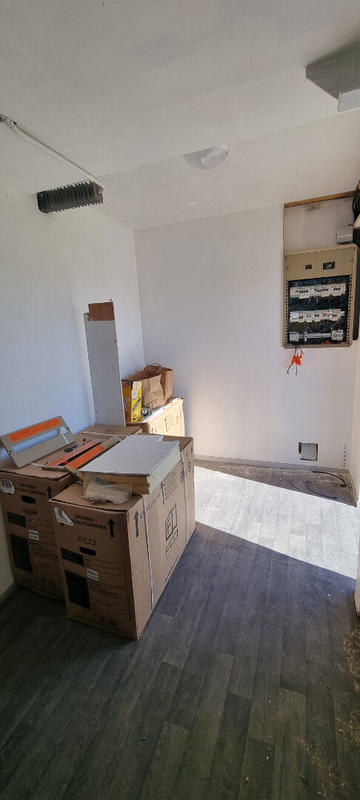 Local d'activité / Entrepôt - 146 m²