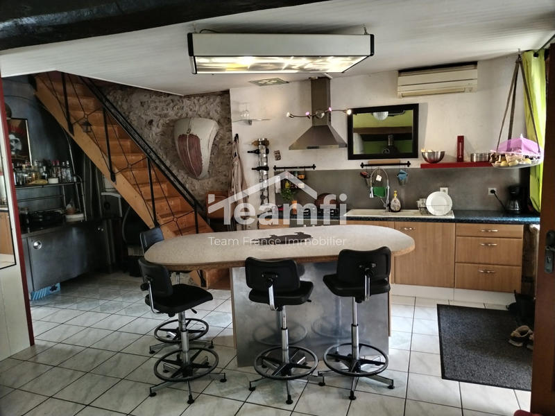 Maison - 90 m² - 3 pièces