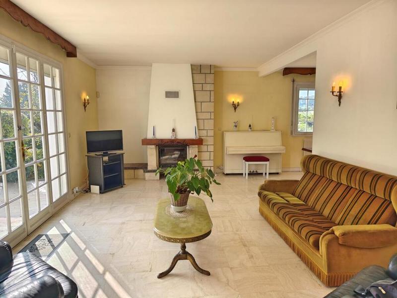 Maison - 168 m² - 6 pièces