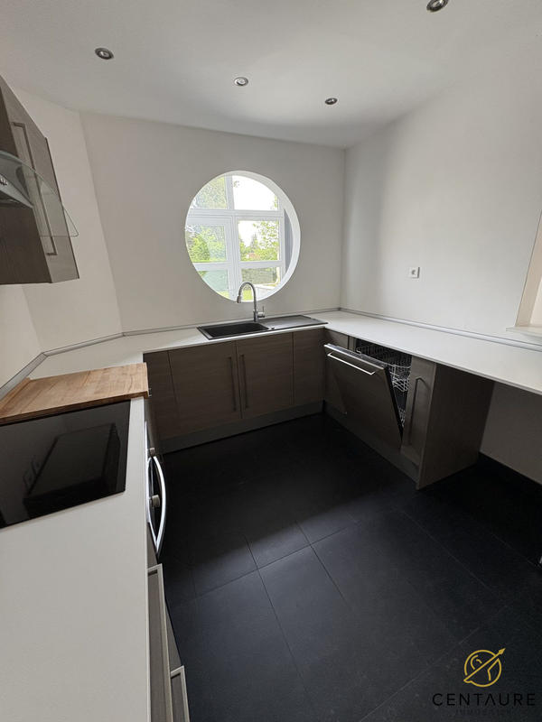 Appartement - 185 m² - 5 pièces