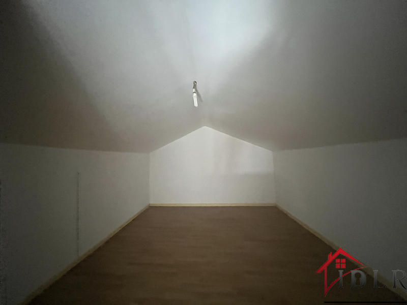 Maison - 185 m² - 10 pièces