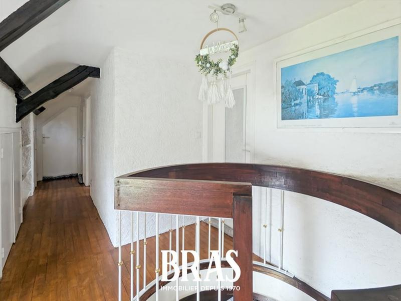 Maison - 110 m² - 6 pièces