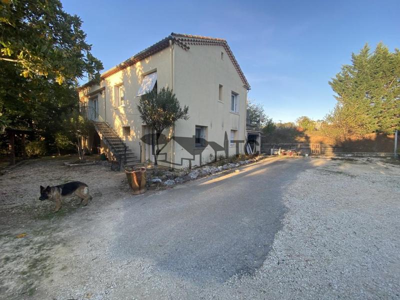 Maison - 171 m² - 6 pièces