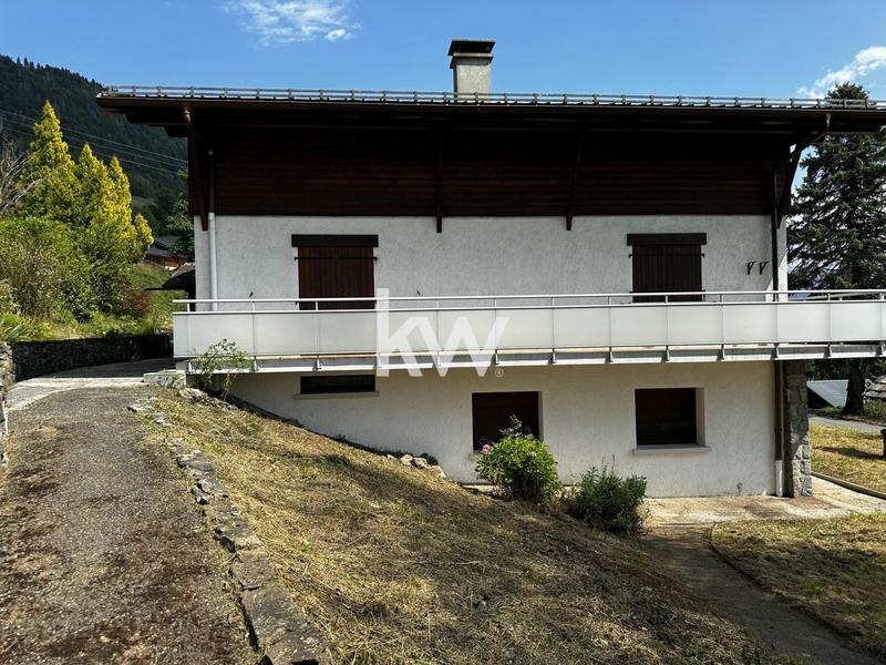 Maison - 365 m² - 17 pièces