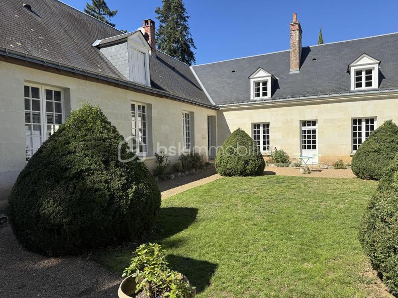 Demeure - 320 m² - 9 pièces