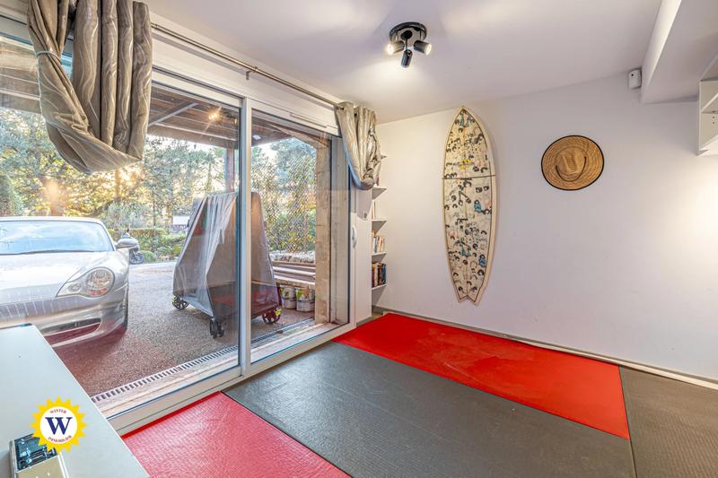 Villa - 350 m² - 8 pièces