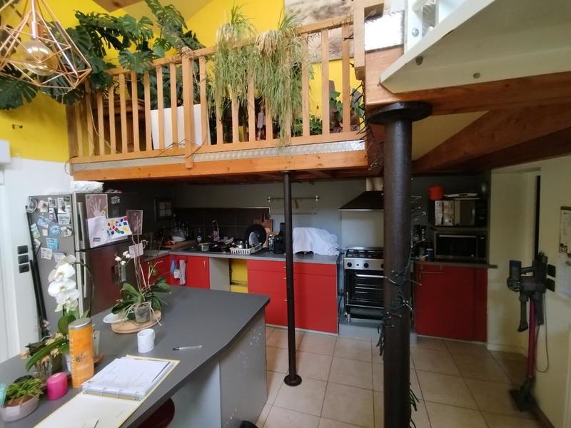 Maison - 242 m² - 6 pièces