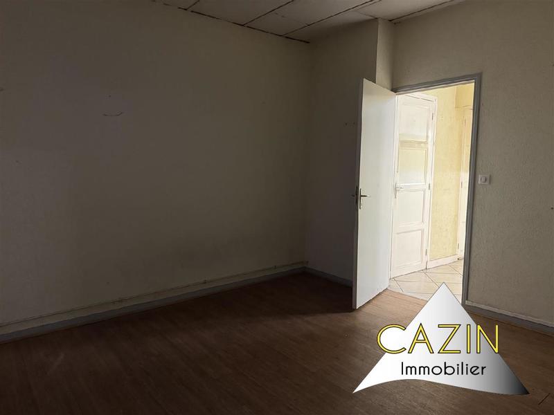 Local commercial - 150 m² - 4 pièces