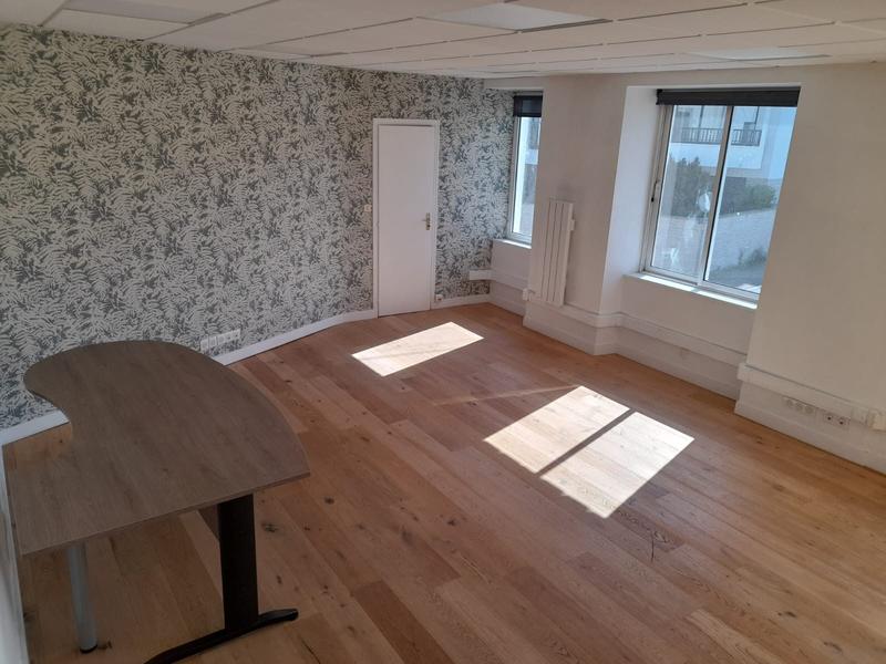 Local commercial - 180 m²