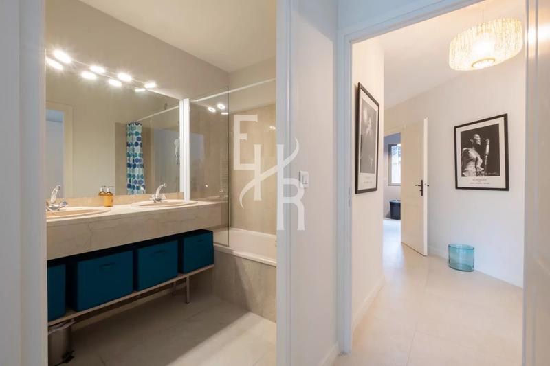 Appartement - 70 m² - 3 pièces