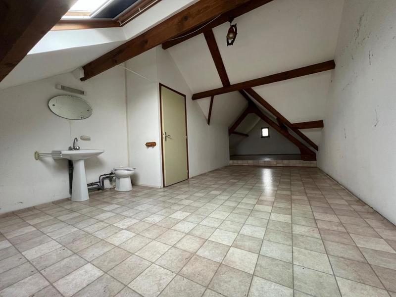 Maison - 248 m² - 7 pièces