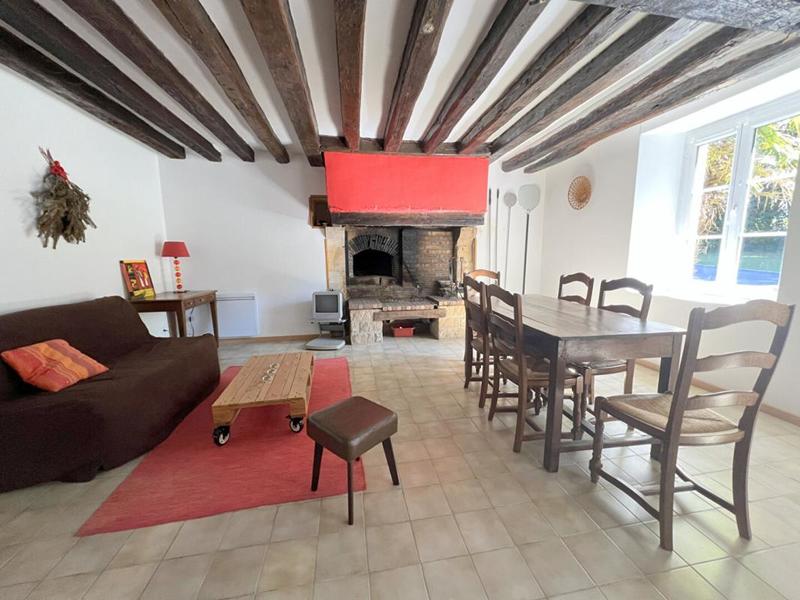 Maison - 230 m² - 9 pièces