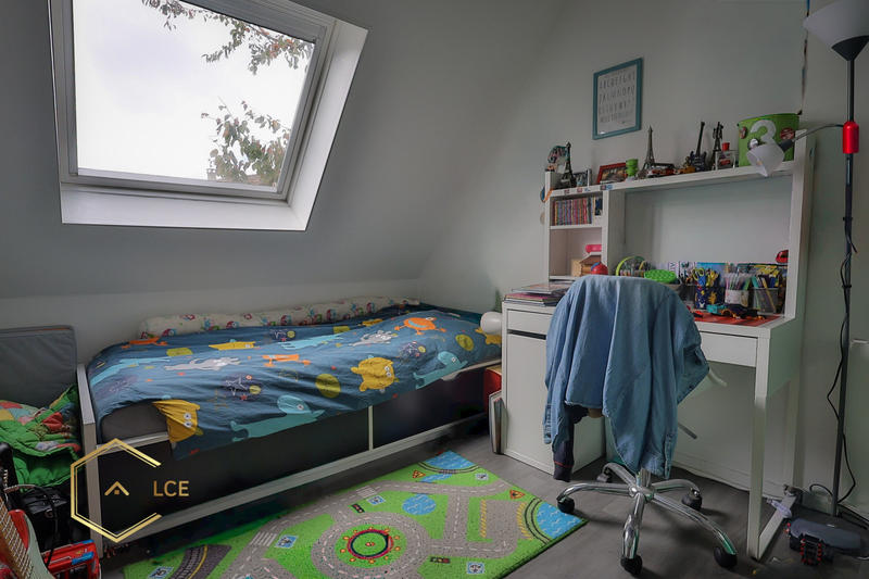 Maison - 90 m² - 5 pièces