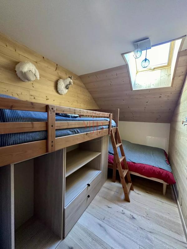 Châlet - 215 m² - 6 pièces