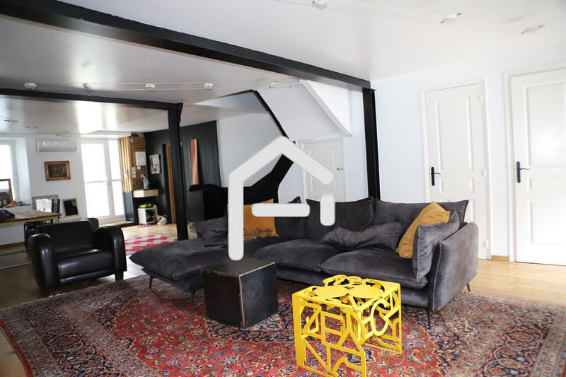 Maison de village - 230 m² - 6 pièces